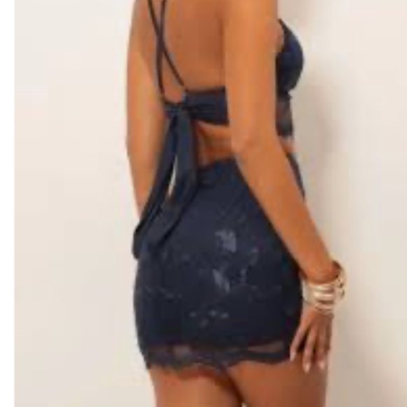 Matching set - Picture 3 of 3